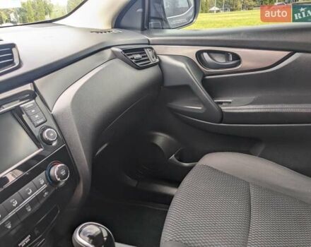 Чорний Ніссан Rogue Sport, об'ємом двигуна 2 л та пробігом 123 тис. км за 14500 $, фото 14 на Automoto.ua