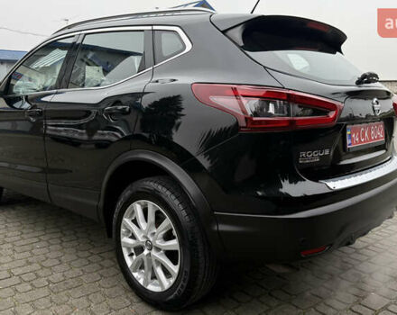 Черный Ниссан Rogue Sport, объемом двигателя 2 л и пробегом 70 тыс. км за 14450 $, фото 16 на Automoto.ua