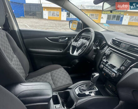 Черный Ниссан Rogue Sport, объемом двигателя 2 л и пробегом 69 тыс. км за 15800 $, фото 20 на Automoto.ua