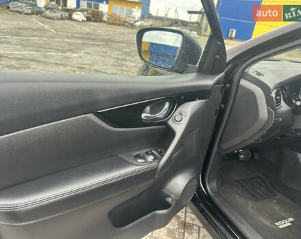 Черный Ниссан Rogue Sport, объемом двигателя 2 л и пробегом 69 тыс. км за 15800 $, фото 13 на Automoto.ua