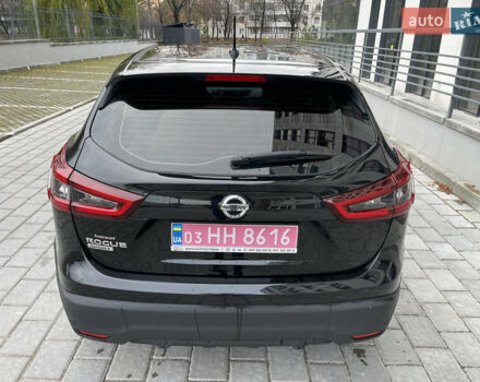 Черный Ниссан Rogue Sport, объемом двигателя 2 л и пробегом 196 тыс. км за 14300 $, фото 5 на Automoto.ua