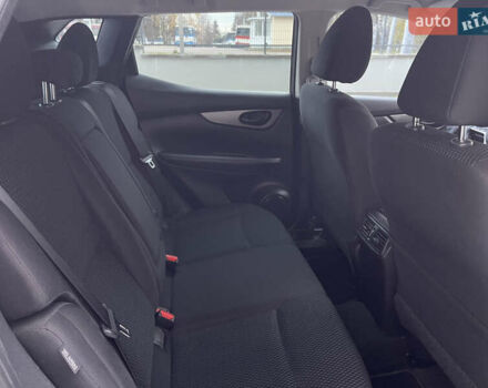 Черный Ниссан Rogue Sport, объемом двигателя 2 л и пробегом 196 тыс. км за 14300 $, фото 30 на Automoto.ua