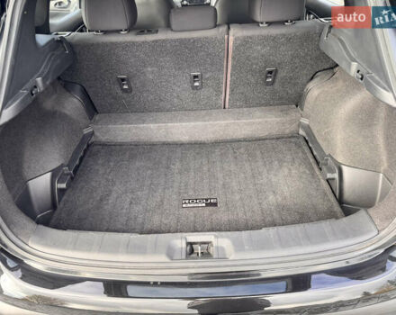 Черный Ниссан Rogue Sport, объемом двигателя 2 л и пробегом 123 тыс. км за 16250 $, фото 20 на Automoto.ua