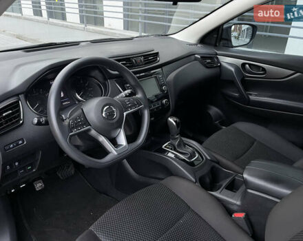 Черный Ниссан Rogue Sport, объемом двигателя 2 л и пробегом 196 тыс. км за 14300 $, фото 18 на Automoto.ua