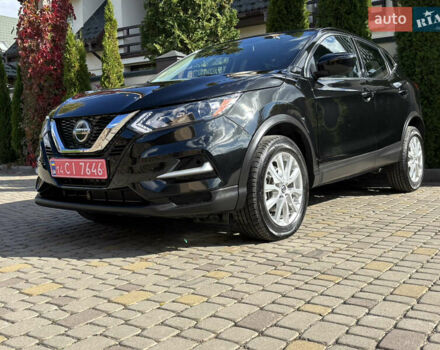 Черный Ниссан Rogue Sport, объемом двигателя 2 л и пробегом 118 тыс. км за 14450 $, фото 2 на Automoto.ua