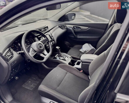 Черный Ниссан Rogue Sport, объемом двигателя 2 л и пробегом 123 тыс. км за 16250 $, фото 5 на Automoto.ua