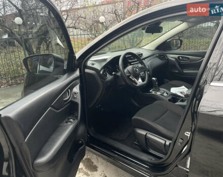 Черный Ниссан Rogue Sport, объемом двигателя 2 л и пробегом 154 тыс. км за 15000 $, фото 6 на Automoto.ua