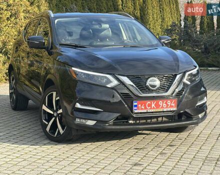 Черный Ниссан Rogue Sport, объемом двигателя 2 л и пробегом 92 тыс. км за 16400 $, фото 3 на Automoto.ua