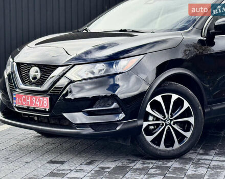 Черный Ниссан Rogue Sport, объемом двигателя 2 л и пробегом 123 тыс. км за 16250 $, фото 3 на Automoto.ua