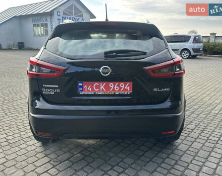 Черный Ниссан Rogue Sport, объемом двигателя 2 л и пробегом 92 тыс. км за 16400 $, фото 10 на Automoto.ua