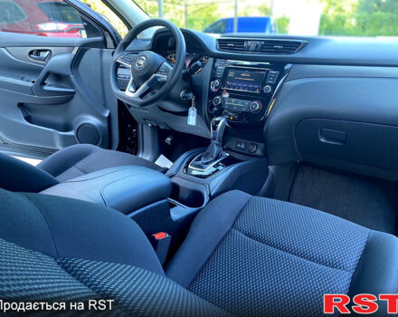 Чорний Ніссан Rogue Sport, об'ємом двигуна 2 л та пробігом 41 тис. км за 16300 $, фото 6 на Automoto.ua