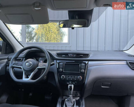 Чорний Ніссан Rogue Sport, об'ємом двигуна 2 л та пробігом 196 тис. км за 16000 $, фото 20 на Automoto.ua
