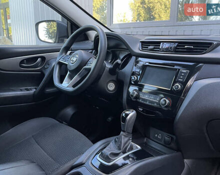 Чорний Ніссан Rogue Sport, об'ємом двигуна 2 л та пробігом 196 тис. км за 16000 $, фото 13 на Automoto.ua