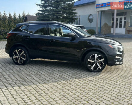 Черный Ниссан Rogue Sport, объемом двигателя 2 л и пробегом 92 тыс. км за 16400 $, фото 4 на Automoto.ua