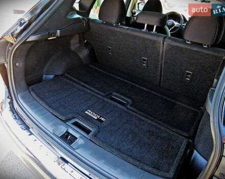 Чорний Ніссан Rogue Sport, об'ємом двигуна 2 л та пробігом 77 тис. км за 17500 $, фото 18 на Automoto.ua
