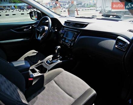 Чорний Ніссан Rogue Sport, об'ємом двигуна 2 л та пробігом 77 тис. км за 17500 $, фото 19 на Automoto.ua