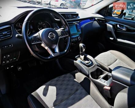 Чорний Ніссан Rogue Sport, об'ємом двигуна 2 л та пробігом 77 тис. км за 17500 $, фото 4 на Automoto.ua