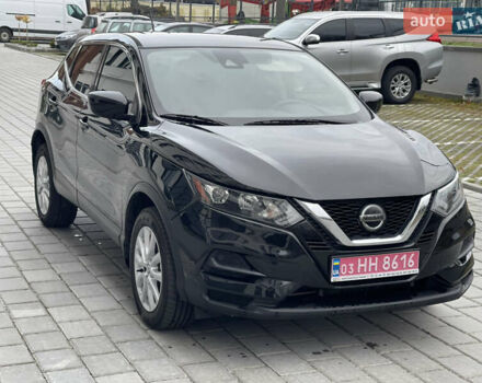 Черный Ниссан Rogue Sport, объемом двигателя 2 л и пробегом 196 тыс. км за 14300 $, фото 1 на Automoto.ua