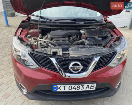 Красный Ниссан Rogue Sport, объемом двигателя 2 л и пробегом 62 тыс. км за 14800 $, фото 15 на Automoto.ua