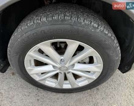 Красный Ниссан Rogue Sport, объемом двигателя 2 л и пробегом 54 тыс. км за 16900 $, фото 5 на Automoto.ua