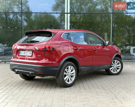 Красный Ниссан Rogue Sport, объемом двигателя 2 л и пробегом 51 тыс. км за 13800 $, фото 1 на Automoto.ua