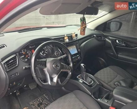 Червоний Ніссан Rogue Sport, об'ємом двигуна 2 л та пробігом 147 тис. км за 14500 $, фото 6 на Automoto.ua
