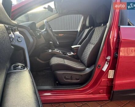 Красный Ниссан Rogue Sport, объемом двигателя 2 л и пробегом 61 тыс. км за 14700 $, фото 19 на Automoto.ua