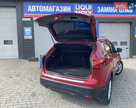 Красный Ниссан Rogue Sport, объемом двигателя 2 л и пробегом 62 тыс. км за 14800 $, фото 12 на Automoto.ua