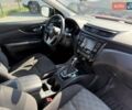 Красный Ниссан Rogue Sport, объемом двигателя 2 л и пробегом 199 тыс. км за 11500 $, фото 5 на Automoto.ua