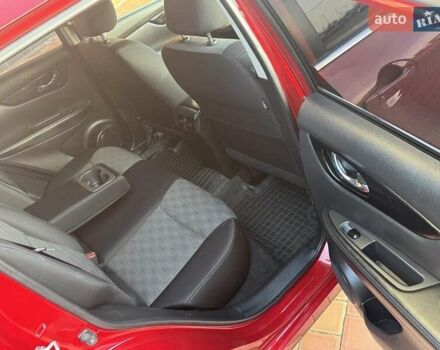 Красный Ниссан Rogue Sport, объемом двигателя 2 л и пробегом 61 тыс. км за 14700 $, фото 21 на Automoto.ua