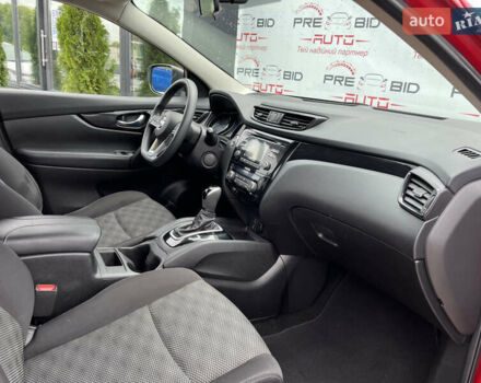 Красный Ниссан Rogue Sport, объемом двигателя 2 л и пробегом 165 тыс. км за 13650 $, фото 20 на Automoto.ua
