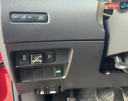 Красный Ниссан Rogue Sport, объемом двигателя 2 л и пробегом 61 тыс. км за 14700 $, фото 1 на Automoto.ua