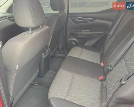 Червоний Ніссан Rogue Sport, об'ємом двигуна 2 л та пробігом 147 тис. км за 14500 $, фото 7 на Automoto.ua