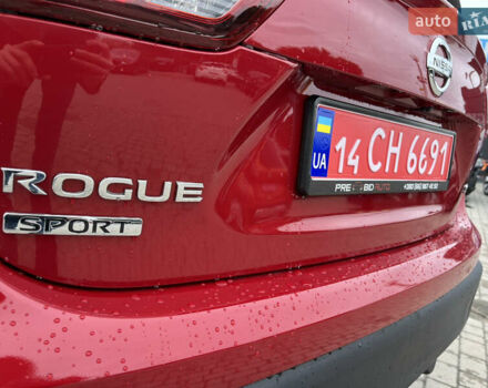 Красный Ниссан Rogue Sport, объемом двигателя 2 л и пробегом 165 тыс. км за 13650 $, фото 8 на Automoto.ua