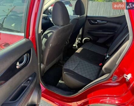 Красный Ниссан Rogue Sport, объемом двигателя 2 л и пробегом 199 тыс. км за 11500 $, фото 16 на Automoto.ua