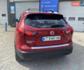 Красный Ниссан Rogue Sport, объемом двигателя 2 л и пробегом 62 тыс. км за 14800 $, фото 4 на Automoto.ua
