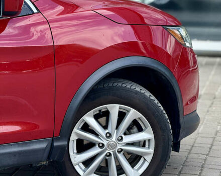 Красный Ниссан Rogue Sport, объемом двигателя 2 л и пробегом 51 тыс. км за 13800 $, фото 7 на Automoto.ua