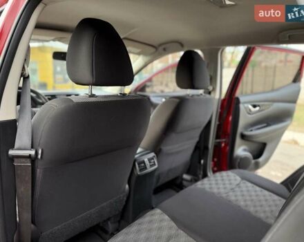 Красный Ниссан Rogue Sport, объемом двигателя 2 л и пробегом 54 тыс. км за 16900 $, фото 20 на Automoto.ua