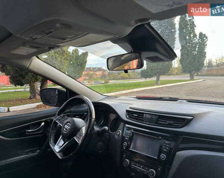 Червоний Ніссан Rogue Sport, об'ємом двигуна 2 л та пробігом 86 тис. км за 16300 $, фото 23 на Automoto.ua