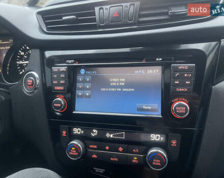 Червоний Ніссан Rogue Sport, об'ємом двигуна 2 л та пробігом 86 тис. км за 16300 $, фото 25 на Automoto.ua