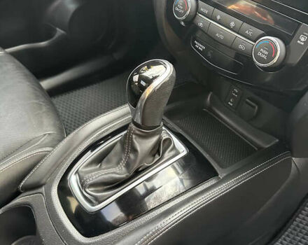 Червоний Ніссан Rogue Sport, об'ємом двигуна 2 л та пробігом 86 тис. км за 16300 $, фото 19 на Automoto.ua