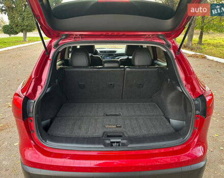 Червоний Ніссан Rogue Sport, об'ємом двигуна 2 л та пробігом 86 тис. км за 16300 $, фото 10 на Automoto.ua