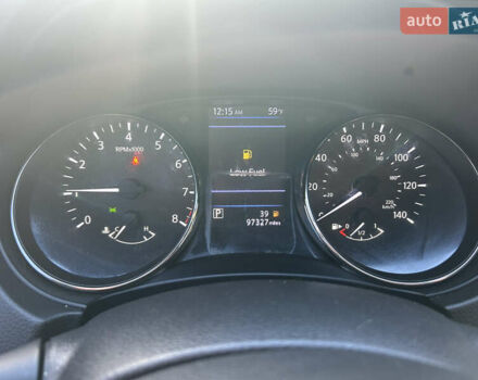 Красный Ниссан Rogue Sport, объемом двигателя 2 л и пробегом 155 тыс. км за 15500 $, фото 31 на Automoto.ua