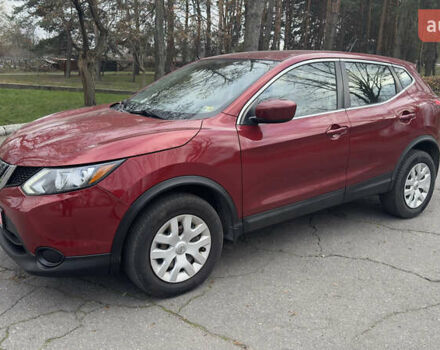 Красный Ниссан Rogue Sport, объемом двигателя 2 л и пробегом 140 тыс. км за 13500 $, фото 1 на Automoto.ua