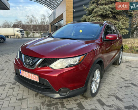 Красный Ниссан Rogue Sport, объемом двигателя 2 л и пробегом 155 тыс. км за 15500 $, фото 3 на Automoto.ua
