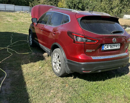 Красный Ниссан Rogue Sport, объемом двигателя 2 л и пробегом 155 тыс. км за 16000 $, фото 5 на Automoto.ua