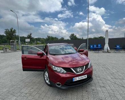 Красный Ниссан Rogue Sport, объемом двигателя 2 л и пробегом 90 тыс. км за 16000 $, фото 2 на Automoto.ua