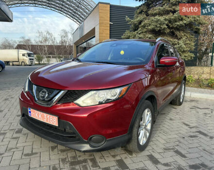Красный Ниссан Rogue Sport, объемом двигателя 2 л и пробегом 155 тыс. км за 15500 $, фото 4 на Automoto.ua