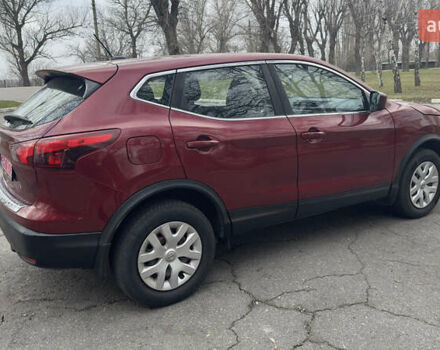 Красный Ниссан Rogue Sport, объемом двигателя 2 л и пробегом 140 тыс. км за 13500 $, фото 6 на Automoto.ua