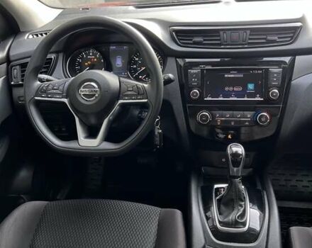 Красный Ниссан Rogue Sport, объемом двигателя 2 л и пробегом 231 тыс. км за 13200 $, фото 26 на Automoto.ua
